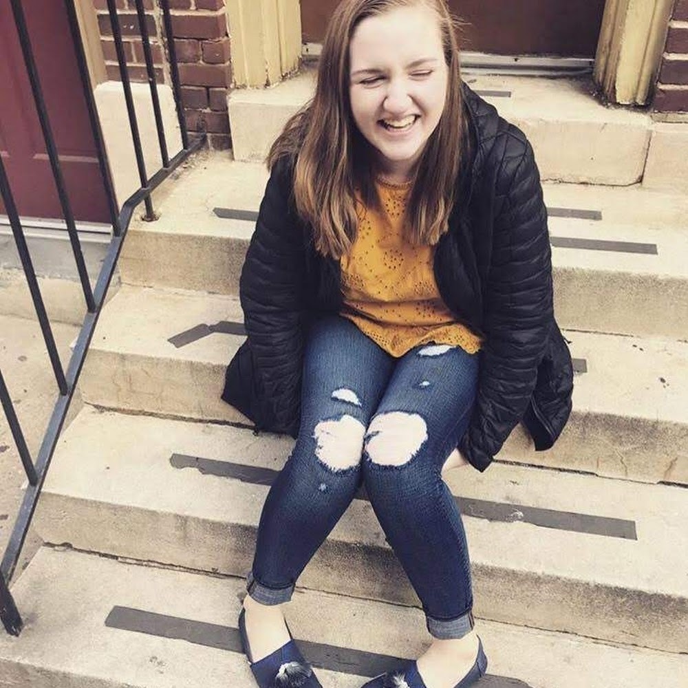 Meet your Posher, Dakota